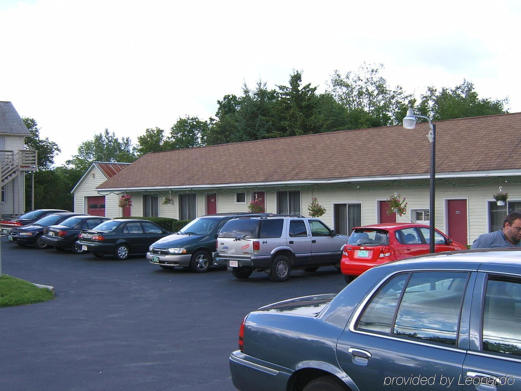 Highlander Inn Rutland Exterior photo