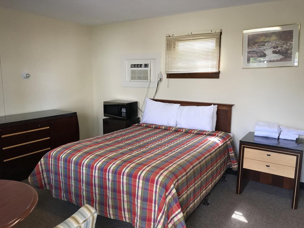 Highlander Inn Rutland Room photo