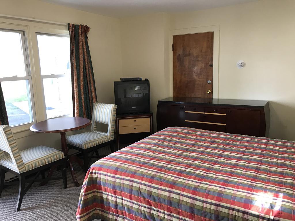 Highlander Inn Rutland Room photo