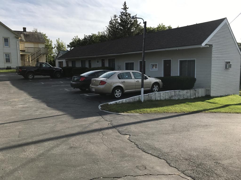 Highlander Inn Rutland Exterior photo