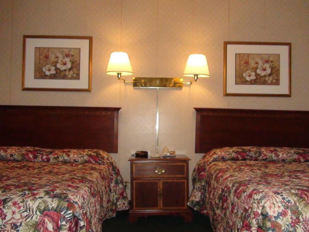 Highlander Inn Rutland Exterior photo